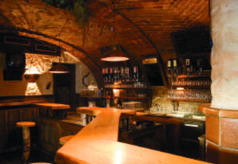 BAR – 60 Personen (auf Anfrage) – Bild links Seite 10